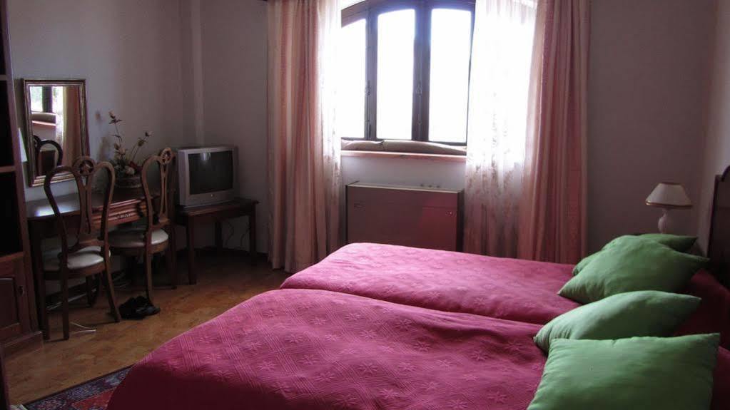 Casa Deixa-O-Resto Guesthouse Santo Andre Ngoại thất bức ảnh